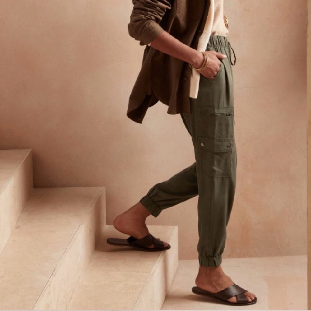 Banana Republic Cargo Jogger Pants Olive Green Drawstring Waist Utility Ankle